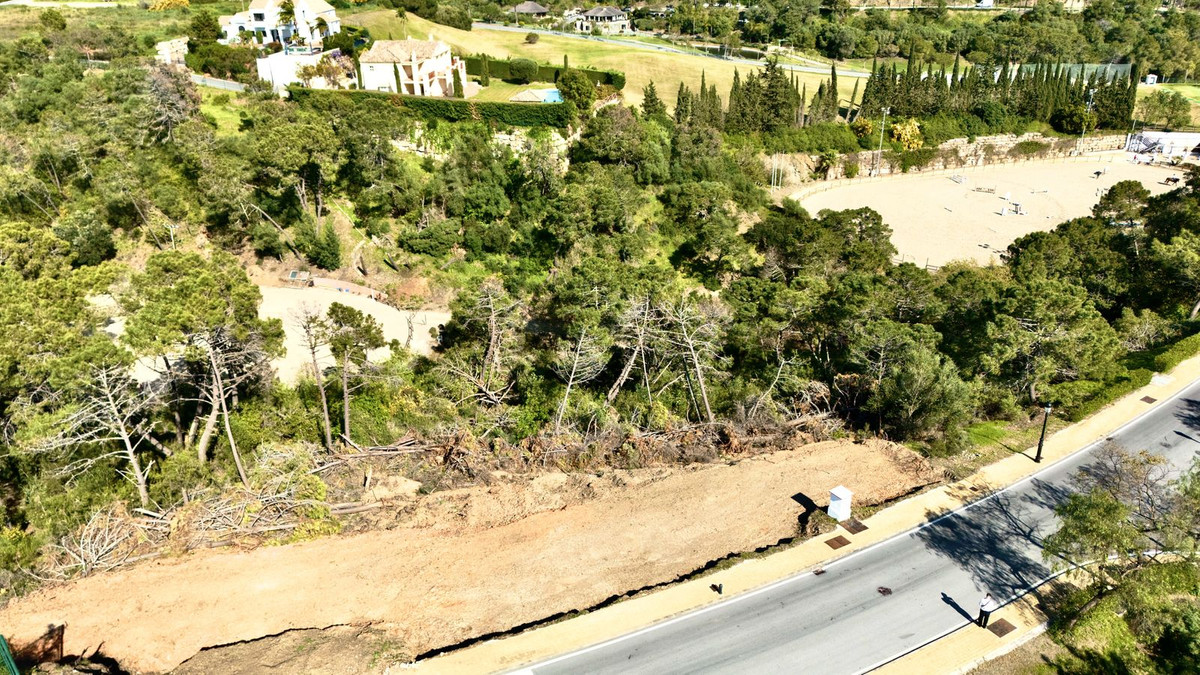Plot for Sale in Benahavís — view 10