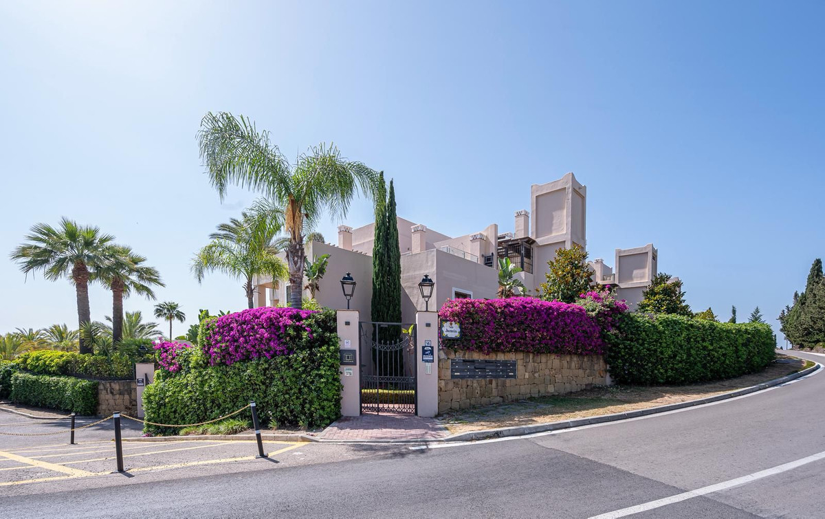 2 Bedroom Apartment for Sale in El Paraiso — 9