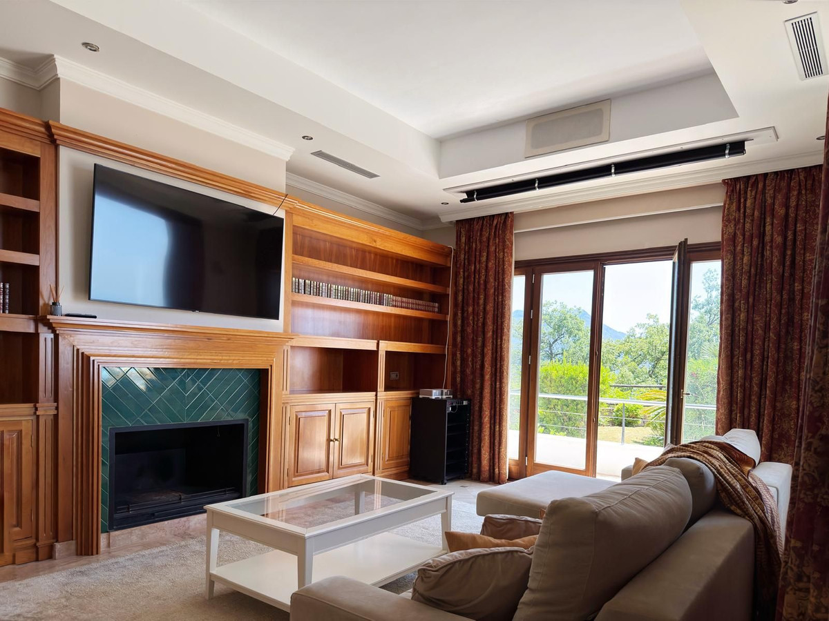 5 Bedroom Villa for Sale in La Zagaleta — 8