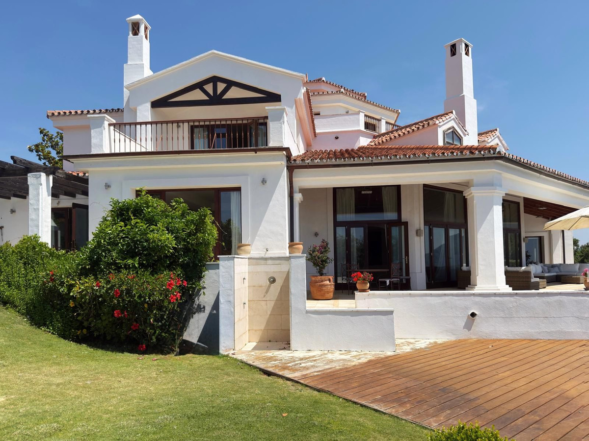 5 Bedroom Villa for Sale in La Zagaleta — 9