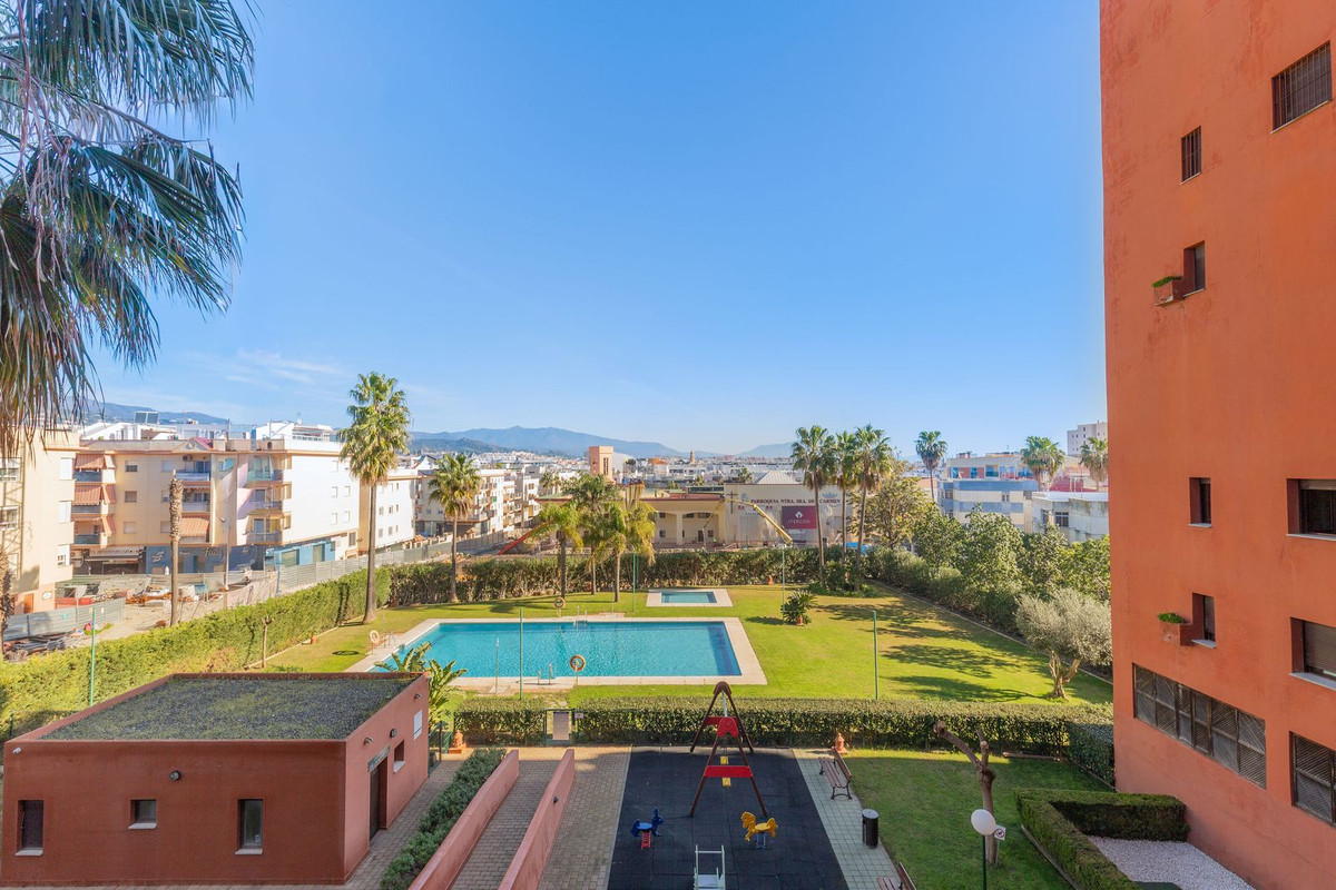 3 Bedroom Apartment for Sale in Estepona — 4
