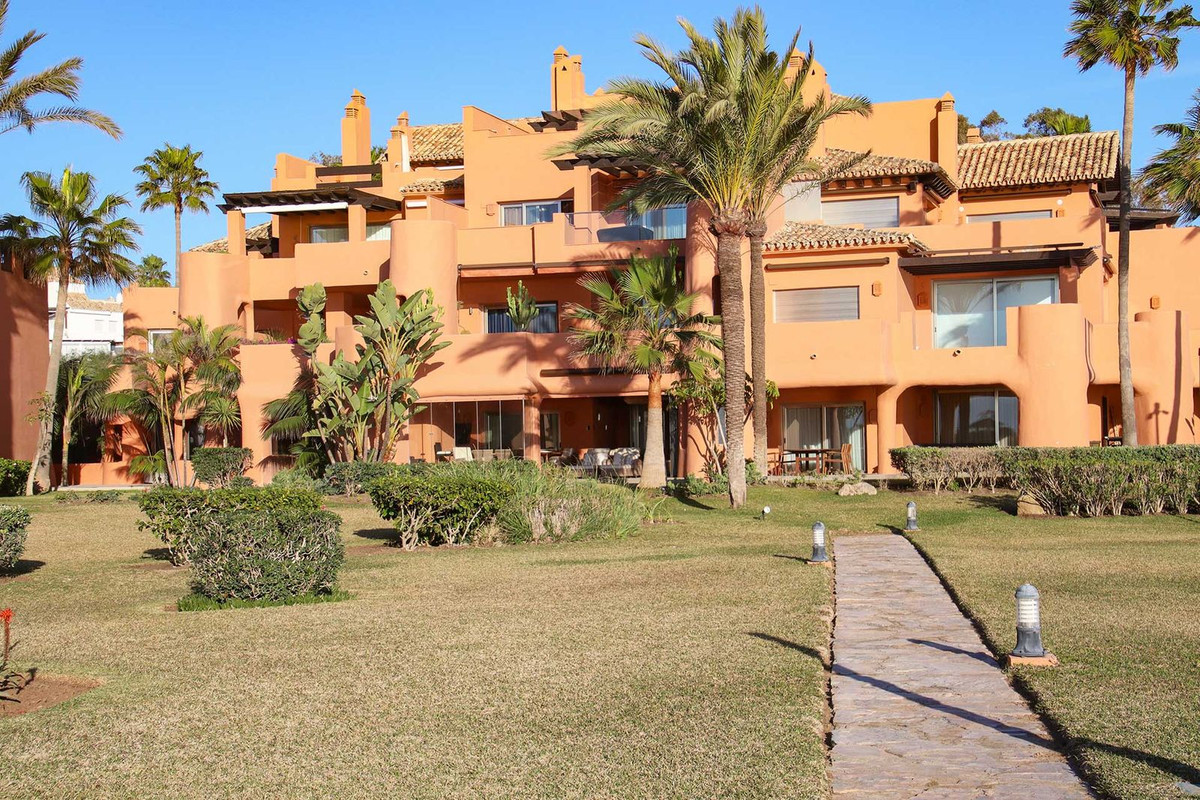 4 Bedroom Apartment for Sale in Marbella — 2