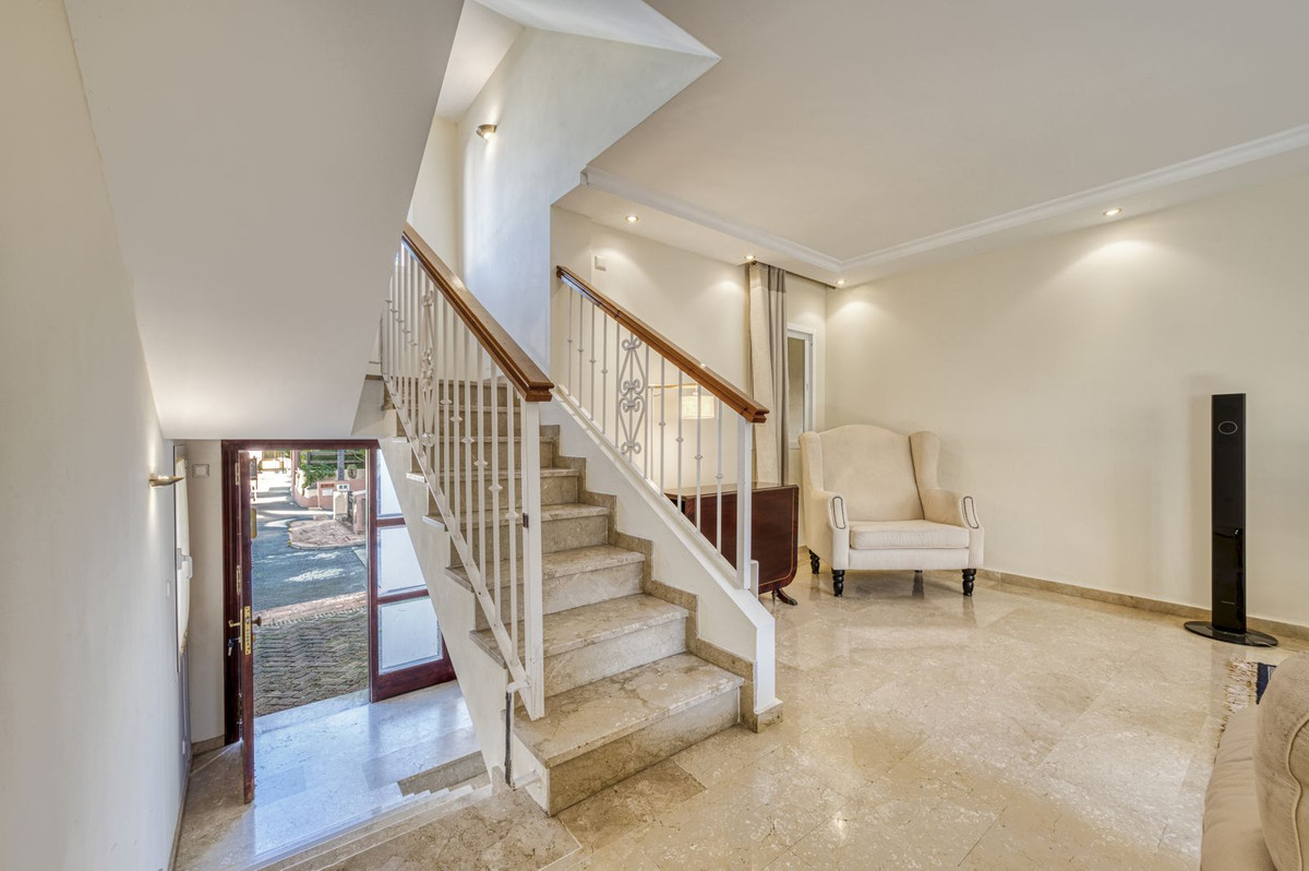 3 Bedroom Villa for Sale in Marbella — 3