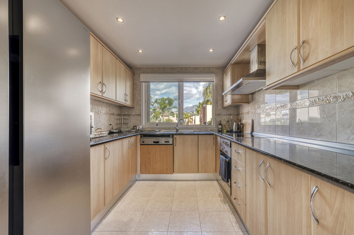 3 Bedroom Villa for Sale in Marbella — 8