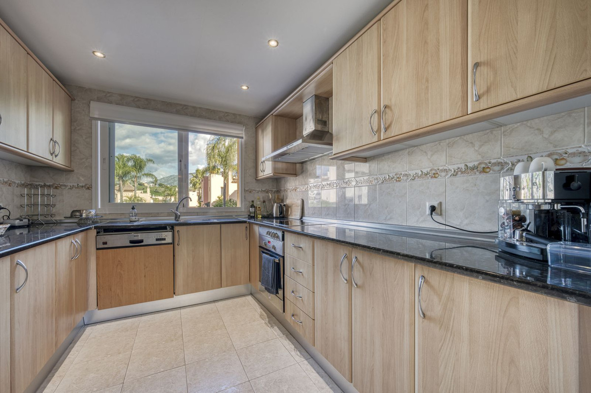3 Bedroom Villa for Sale in Marbella — view 10