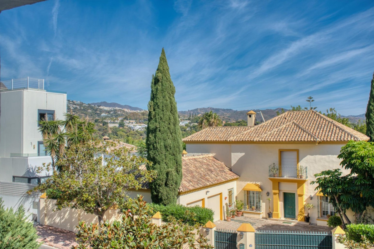3 Bedroom Apartment for Sale in Marbella — 8