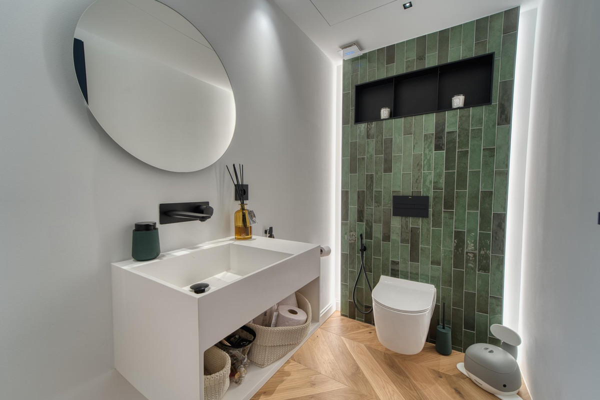 3 Bedroom Apartment for Sale in Marbella — view 10