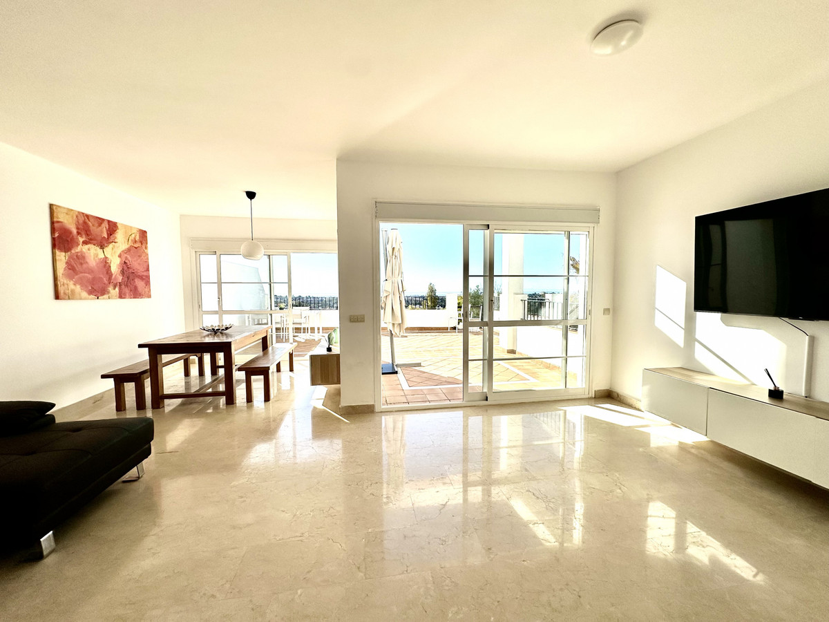 3 Bedroom Villa for Sale in Benahavís — 3