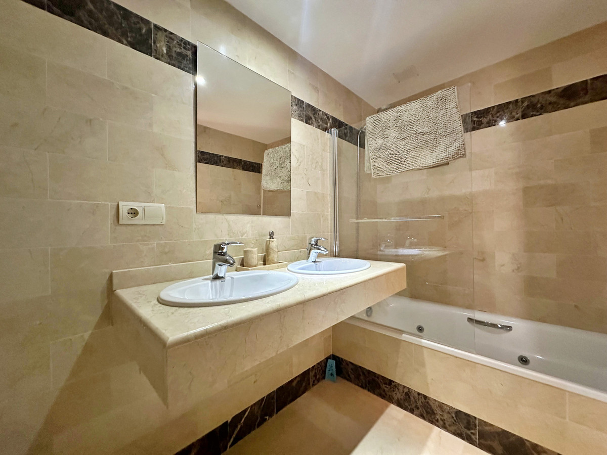 3 Bedroom Villa for Sale in Benahavís — 6