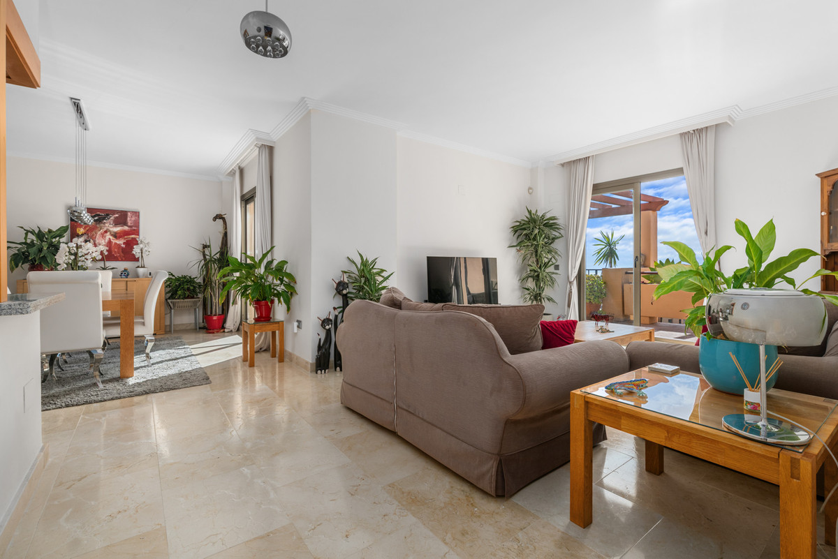 3 Bedroom Apartment for Sale in Benahavís — 4