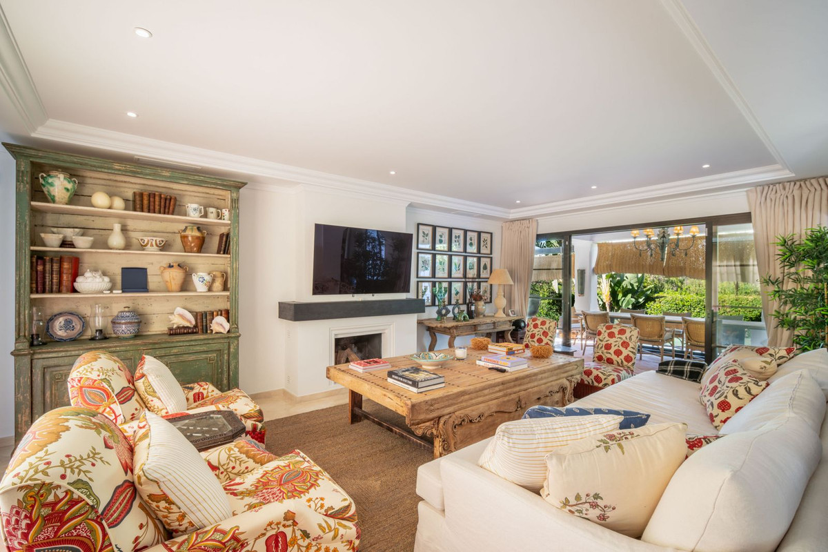 4 Bedroom Villa for Sale in La Quinta — 2