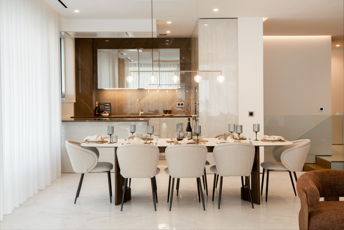 4 Bedroom Apartment for Sale in The Golden Mile — 9