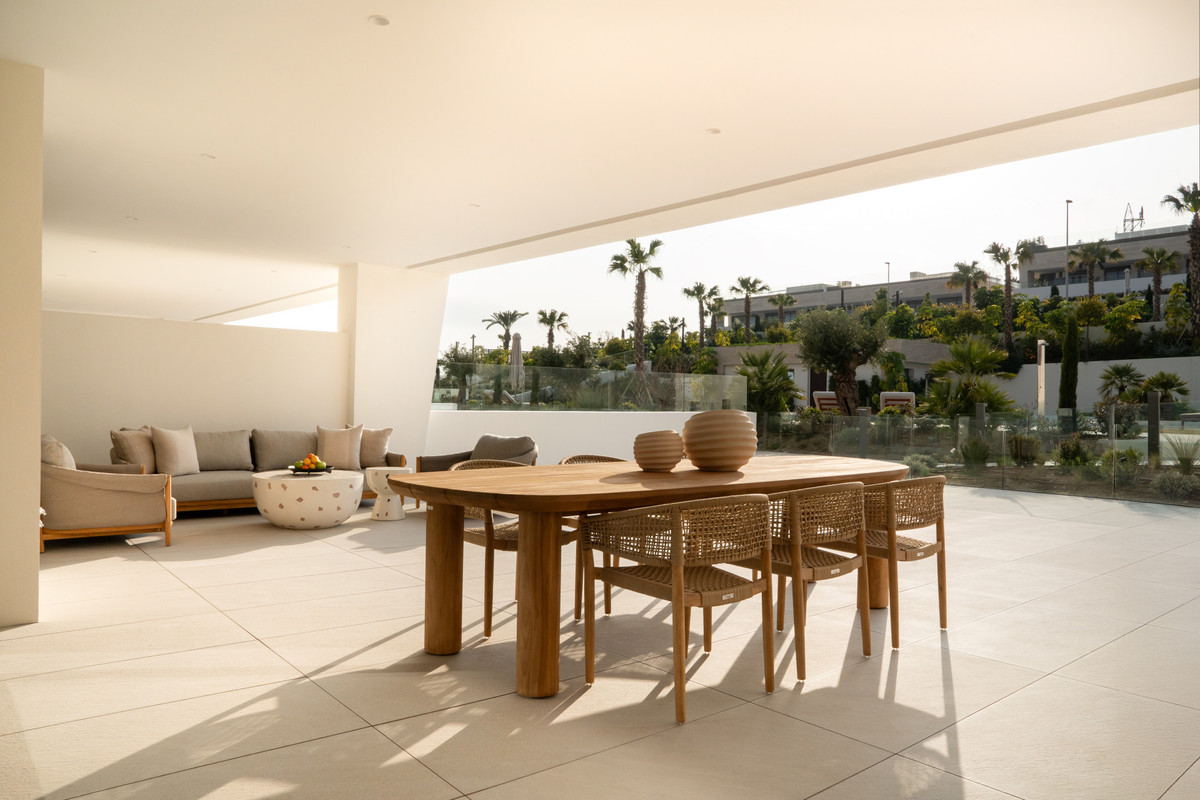 4 Bedroom Apartment for Sale in The Golden Mile — 3