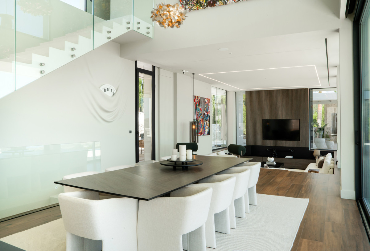 4 Bedroom Villa for Sale in Benahavís — 5