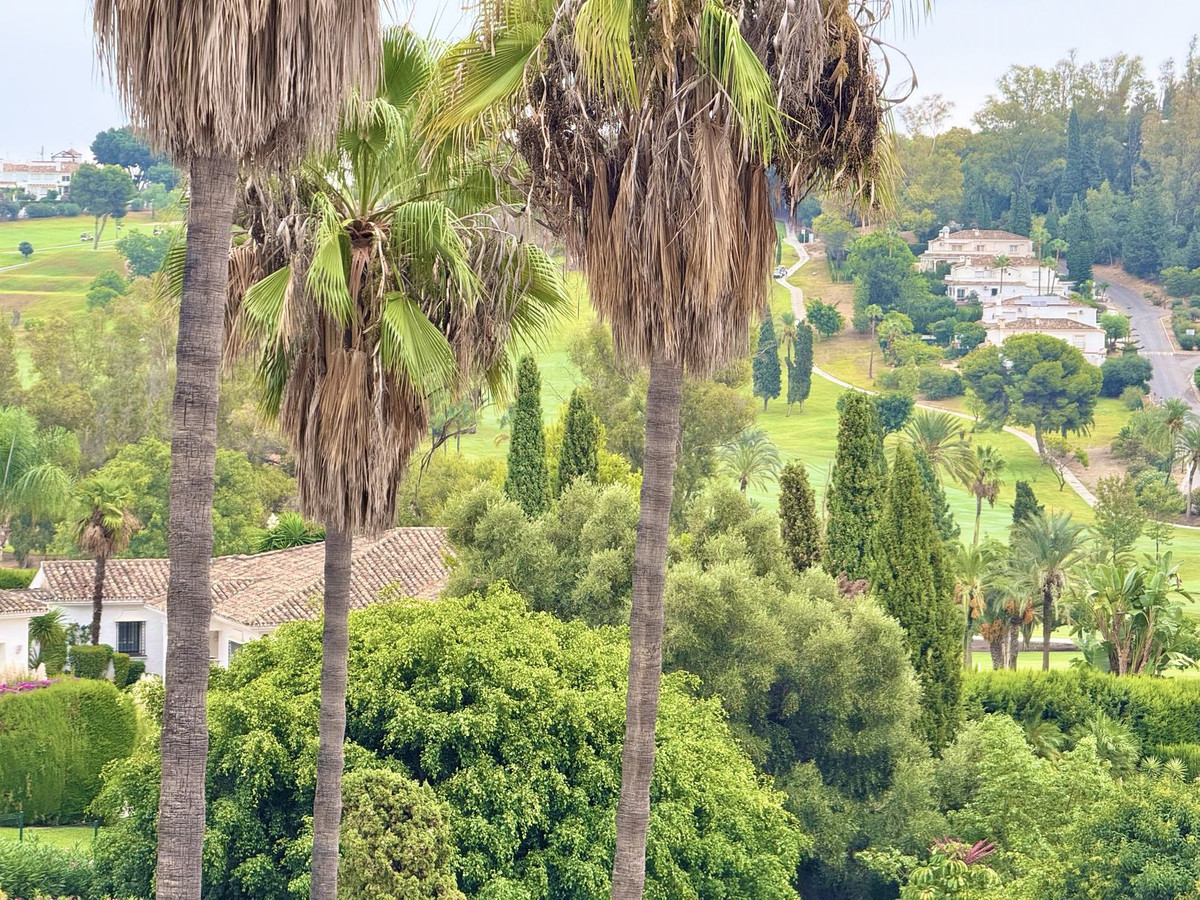 3 Bedroom Apartment for Sale in Benahavís — 4