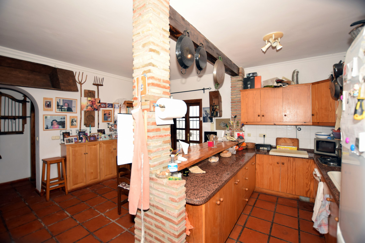 3 Bedroom Villa for Sale in San Pedro de Alcántara — 5