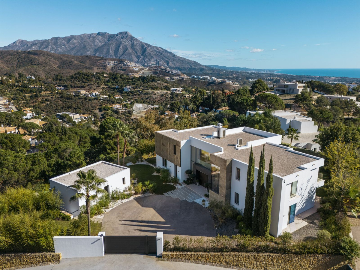 5 Bedroom Villa for Sale in El Madroñal — view 10