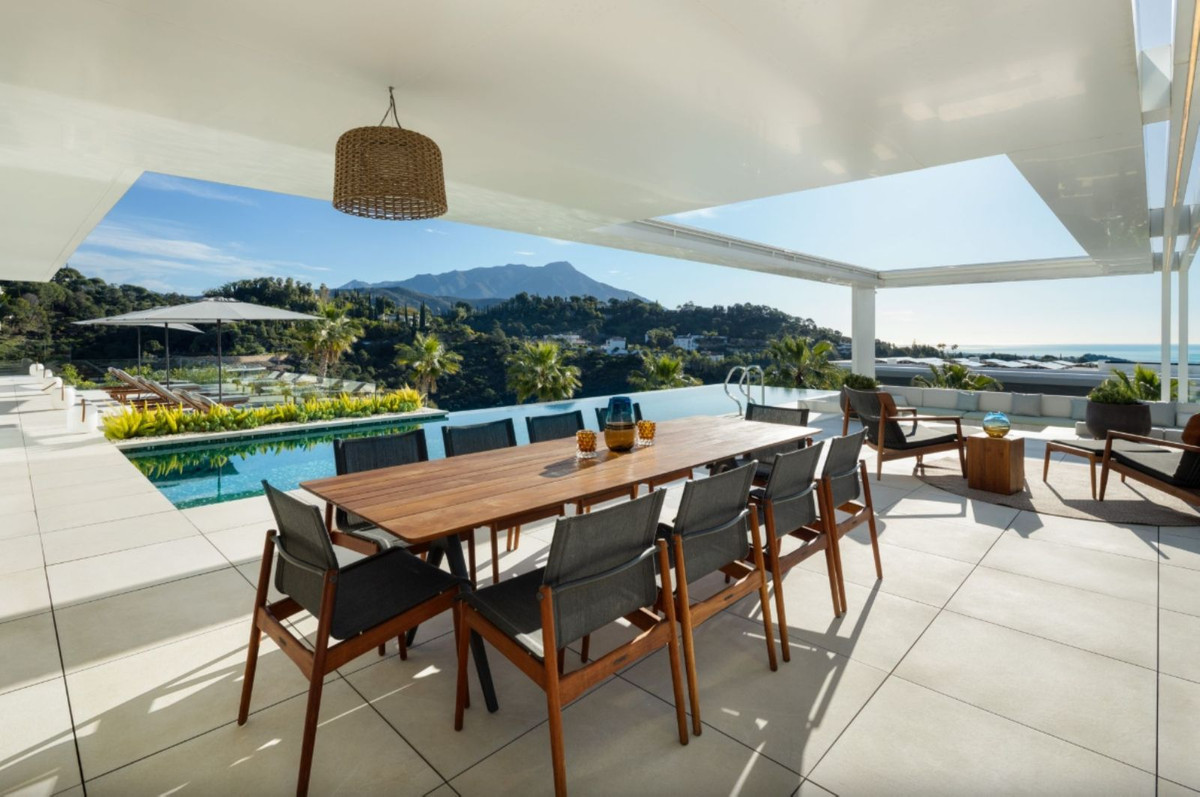 8 Bedroom Villa for Sale in Benahavís — 4