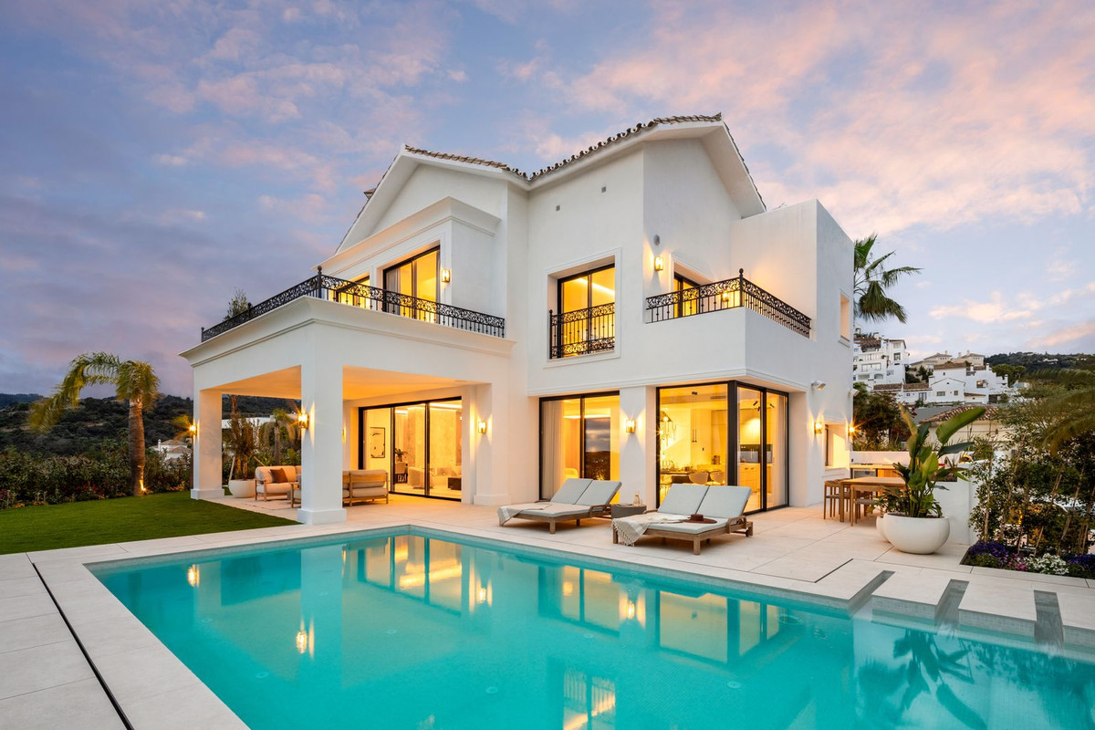 5 Bedroom Villa for Sale in Los Arqueros — 2