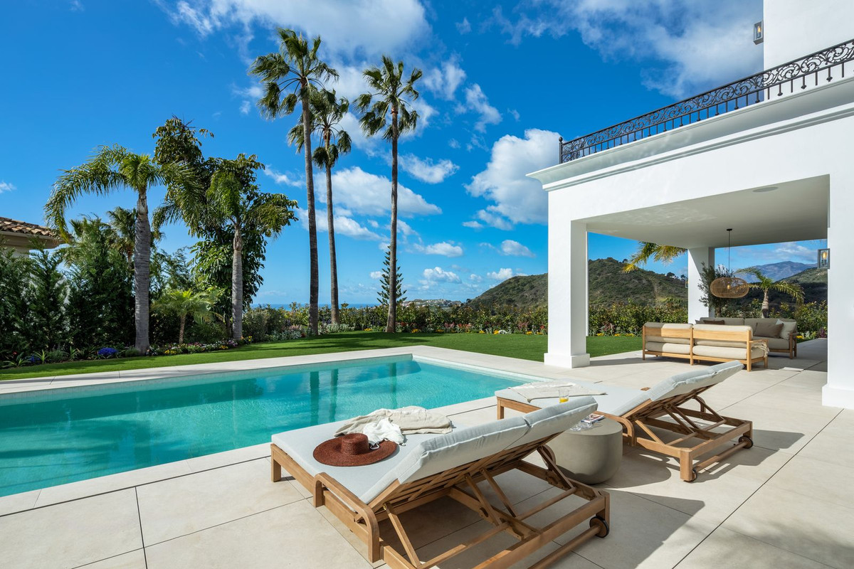 5 Bedroom Villa for Sale in Los Arqueros — 5