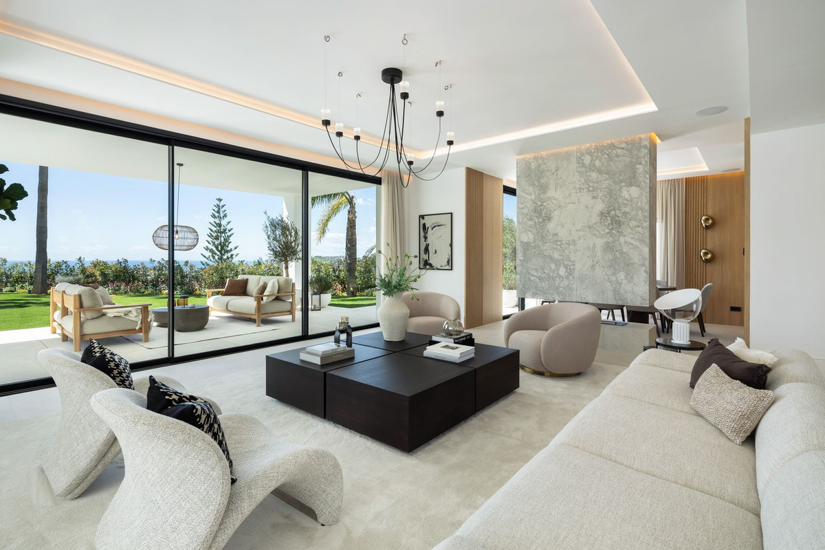 5 Bedroom Villa for Sale in Los Arqueros — 6
