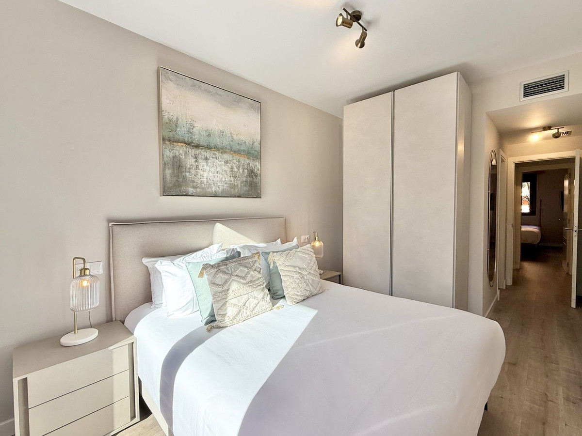 2 Bedroom Apartment for Sale in Benahavís — 9