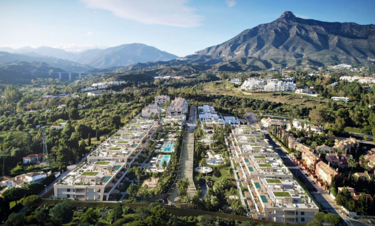 4 Bedroom Apartment for Sale in Marbella