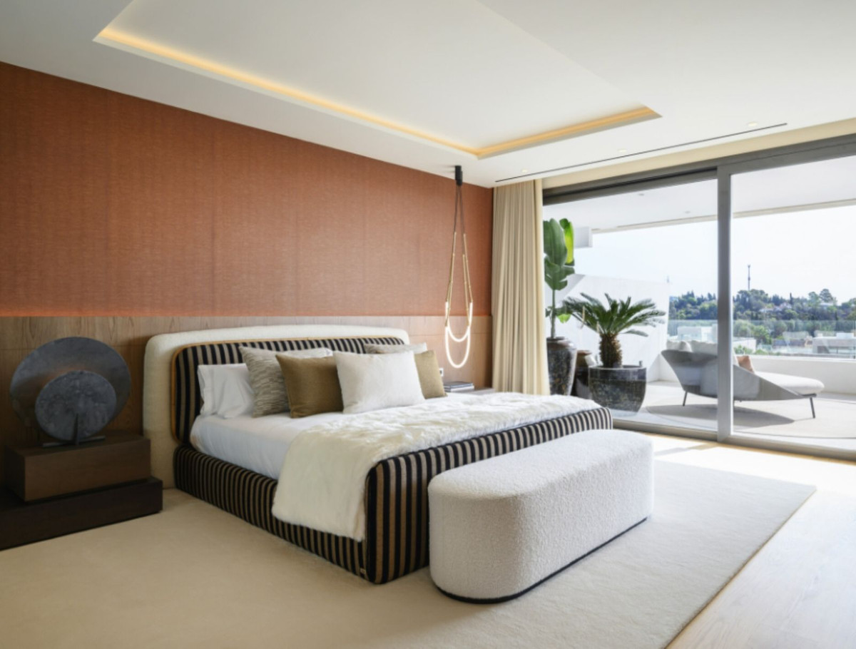 4 Bedroom Apartment for Sale in Marbella — 8