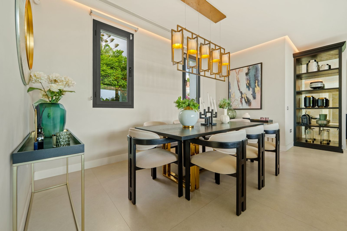 6 Bedroom Villa for Sale in Benahavís — 8