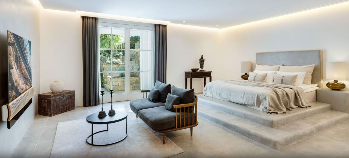 7 Bedroom Villa for Sale in Benahavís — 9