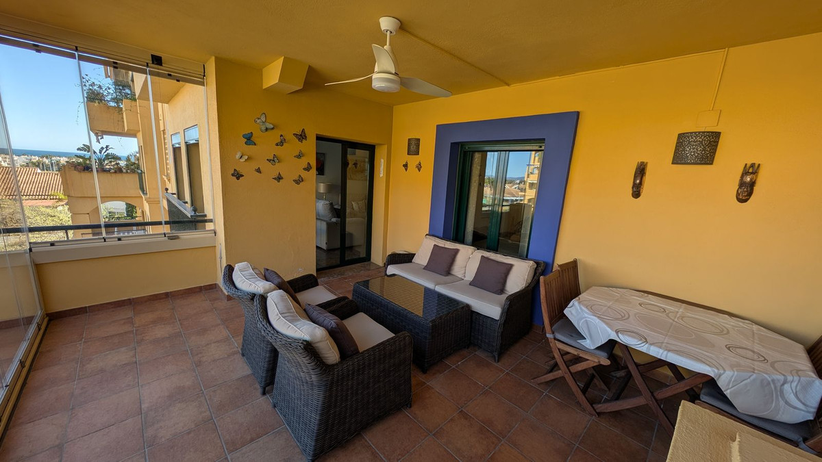 2 Bedroom Apartment for Sale in San Pedro de Alcántara — 2
