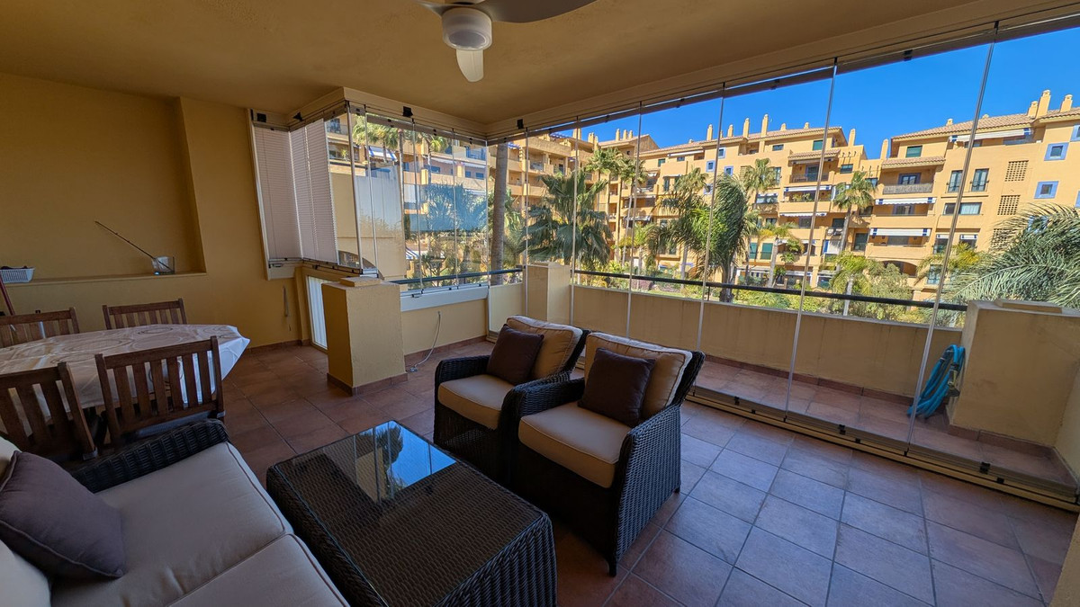 2 Bedroom Apartment for Sale in San Pedro de Alcántara — 4
