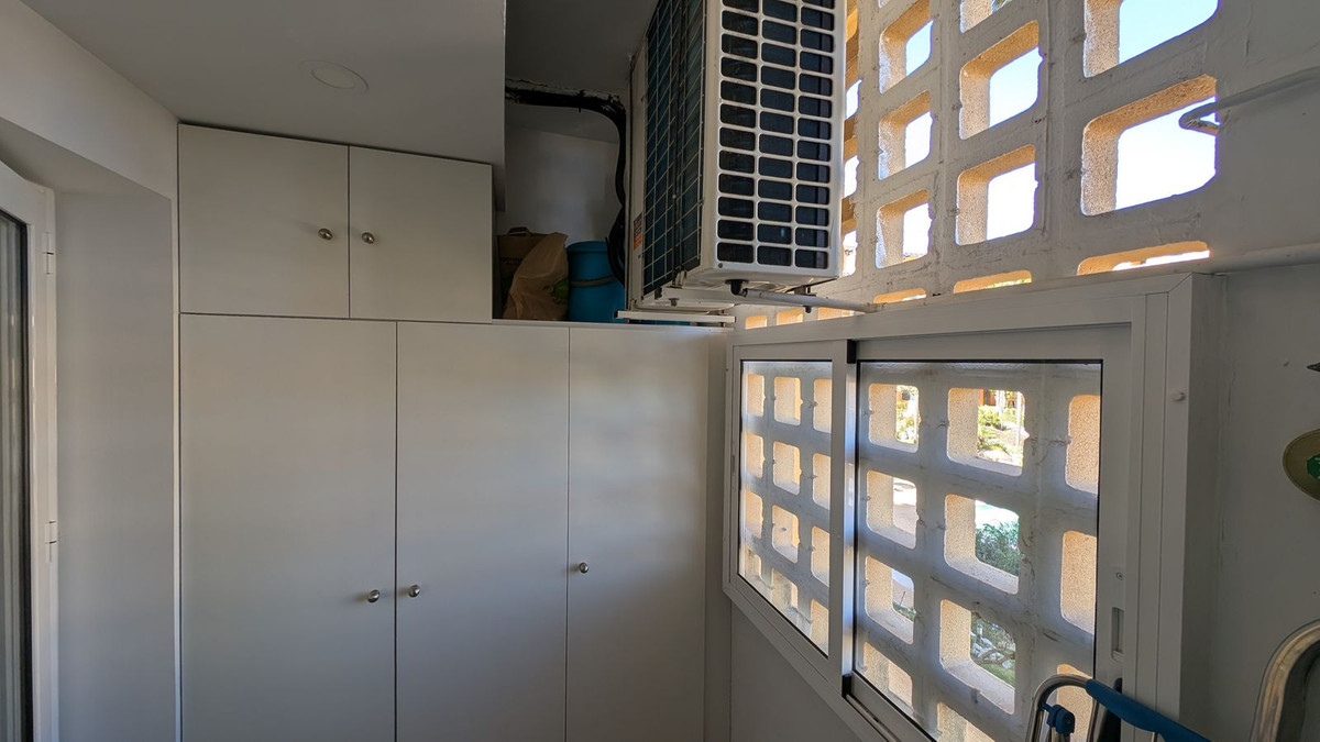 2 Bedroom Apartment for Sale in San Pedro de Alcántara — 6