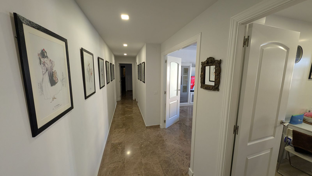 2 Bedroom Apartment for Sale in San Pedro de Alcántara — 8