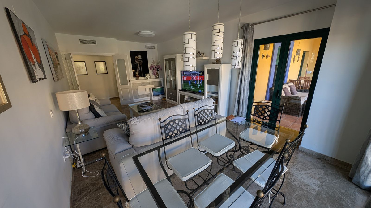 2 Bedroom Apartment for Sale in San Pedro de Alcántara — view 10