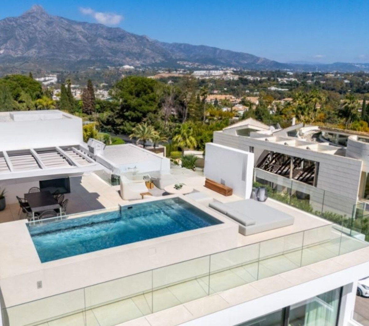3 Bedroom Villa for Sale in Nueva Andalucía