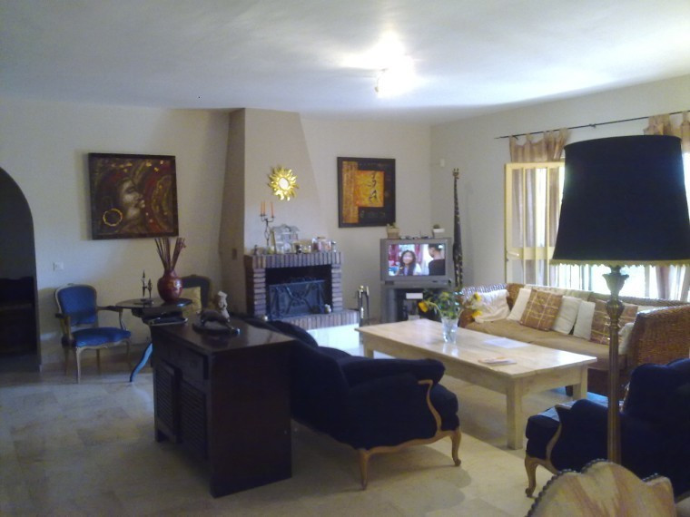 7 Bedroom Villa for Sale in Nueva Andalucía — 3