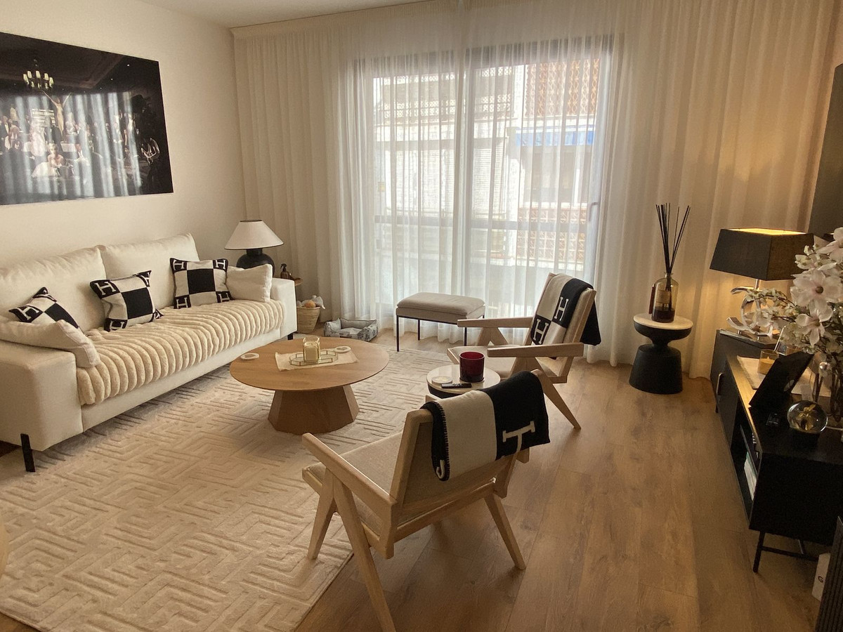 2 Bedroom Apartment for Sale in Estepona — 2