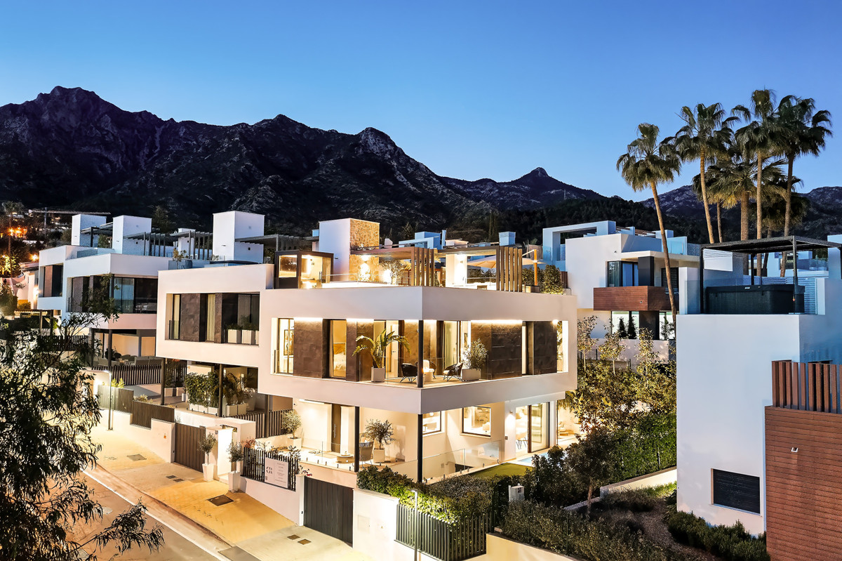 4 Bedroom Villa for Sale in Sierra Blanca — 2
