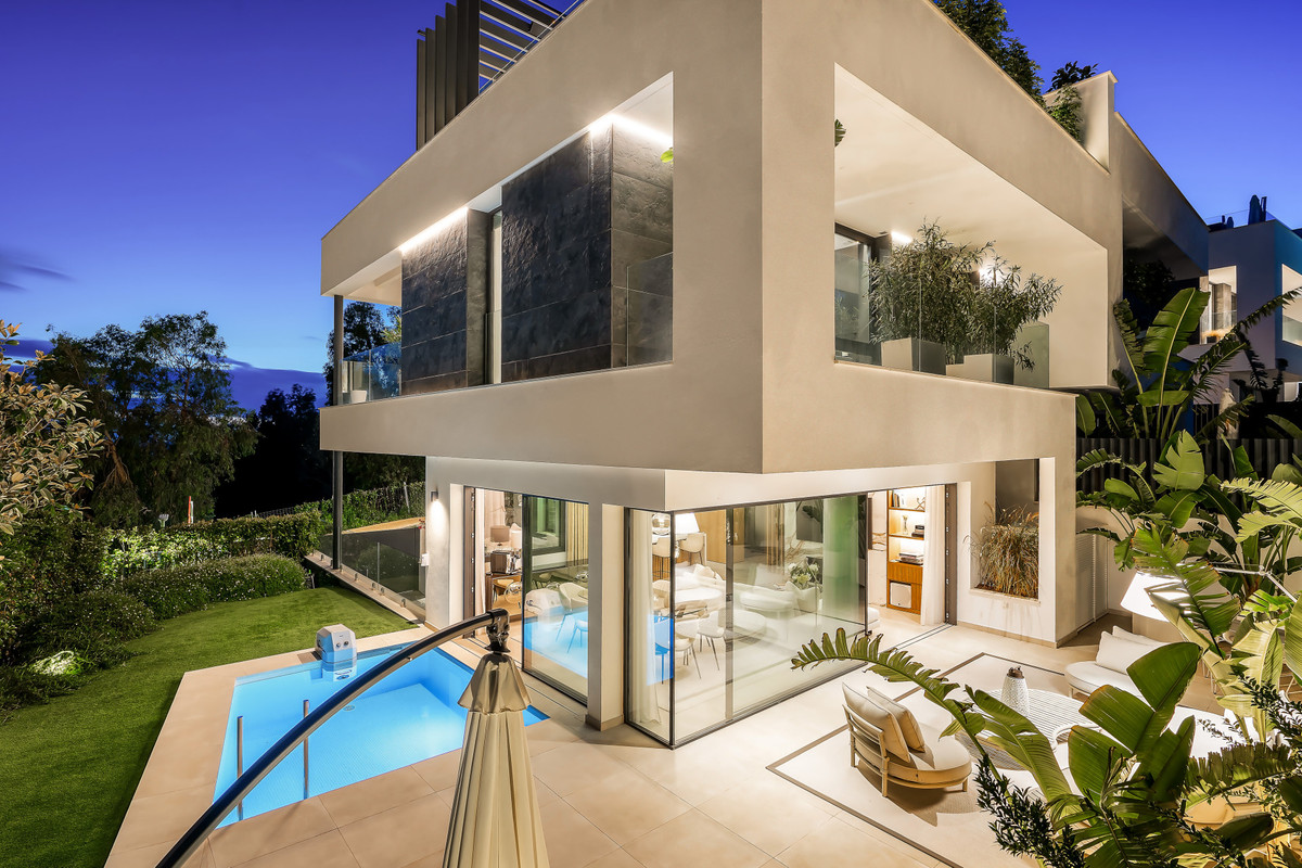 4 Bedroom Villa for Sale in Sierra Blanca — 5