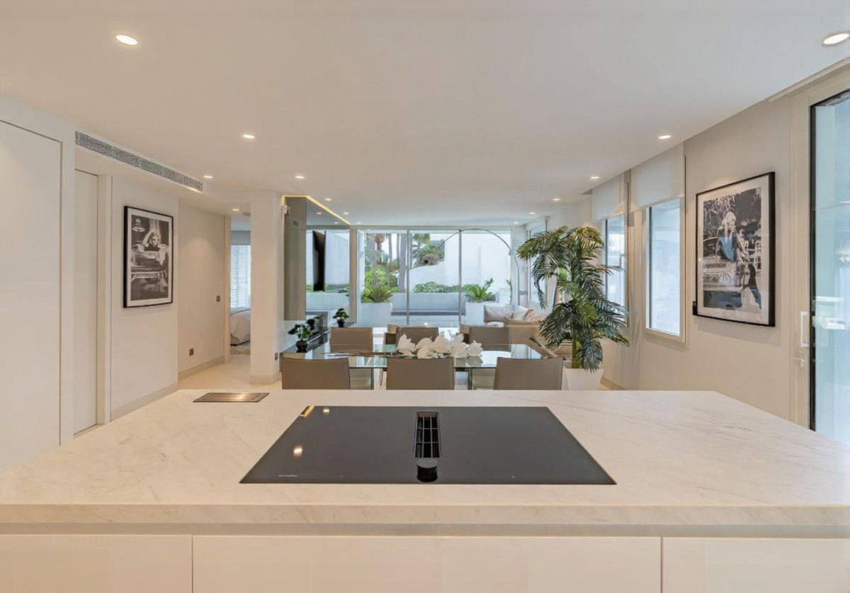 3 Bedroom Apartment for Sale in The Golden Mile — 3
