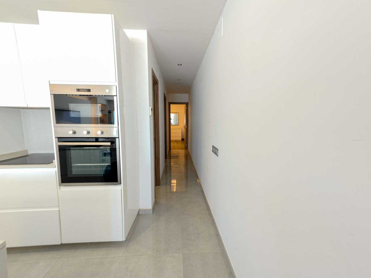 2 Bedroom Apartment for Sale in Puerto Banús — 7