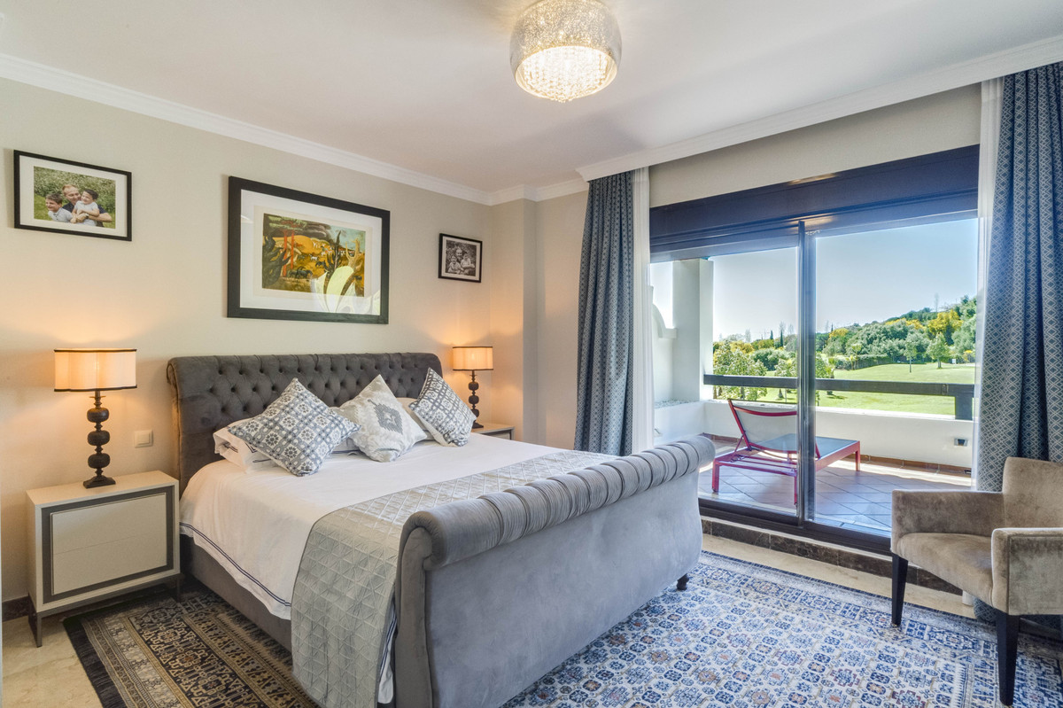 4 Bedroom Villa for Sale in Estepona — 8