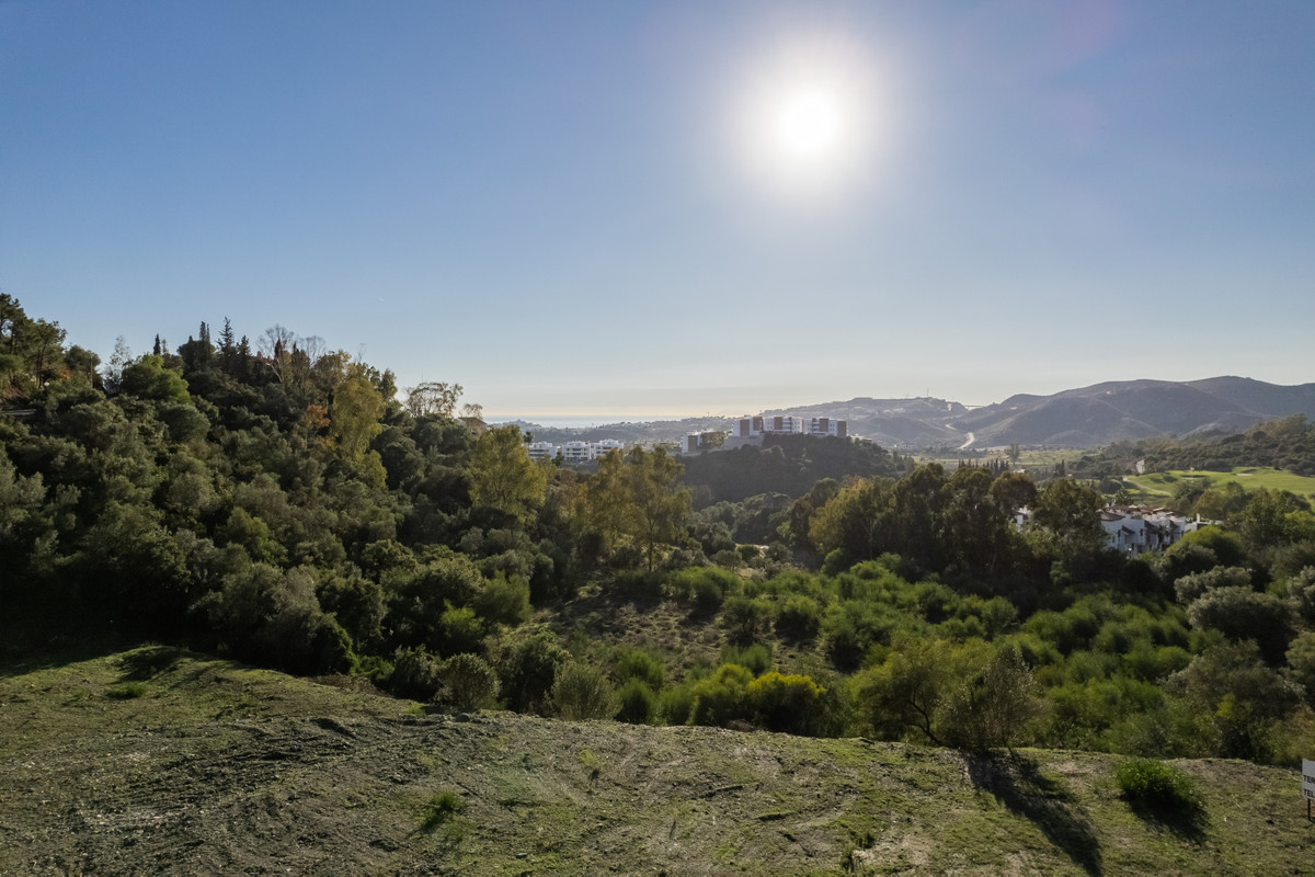 Plot for Sale in Benahavís