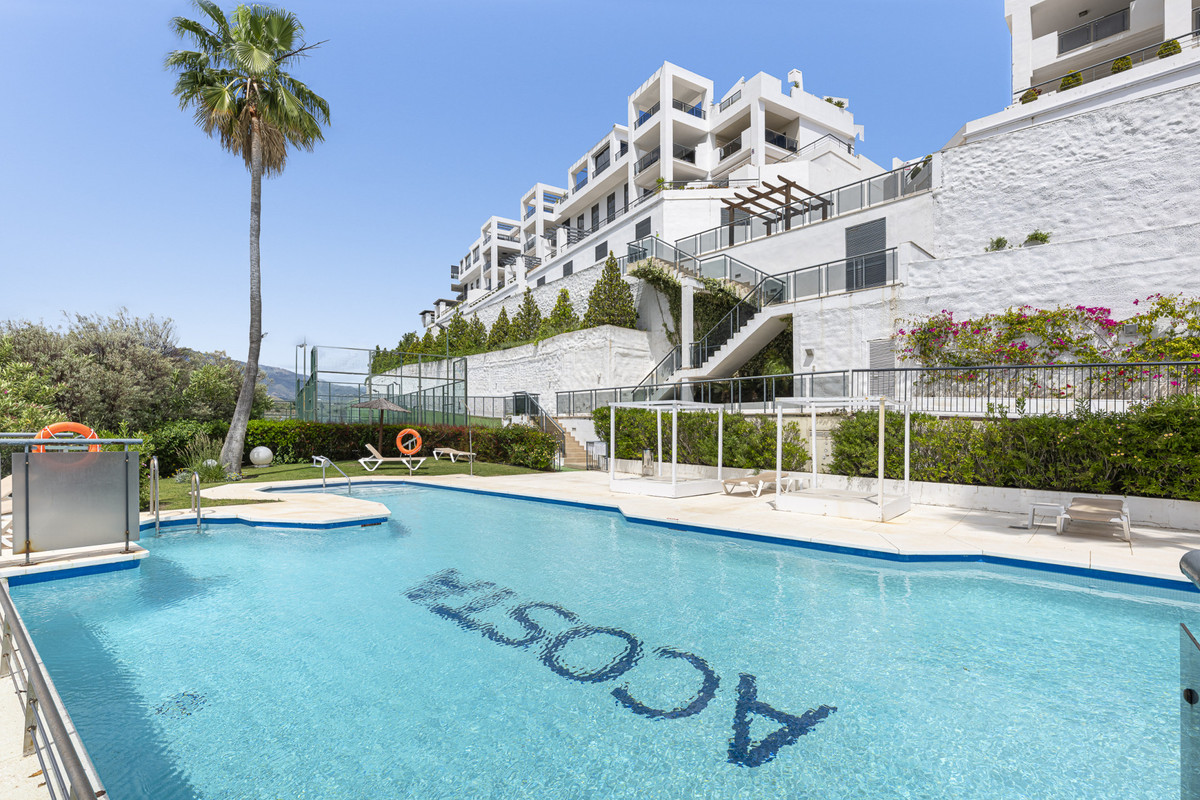3 Bedroom Apartment for Sale in Benahavís — 4