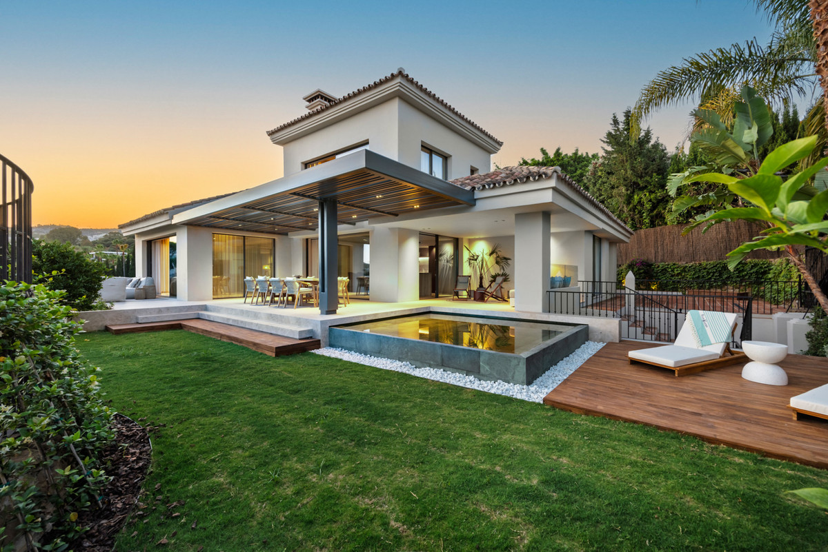 5 Bedroom Villa for Sale in Nueva Andalucía — 6