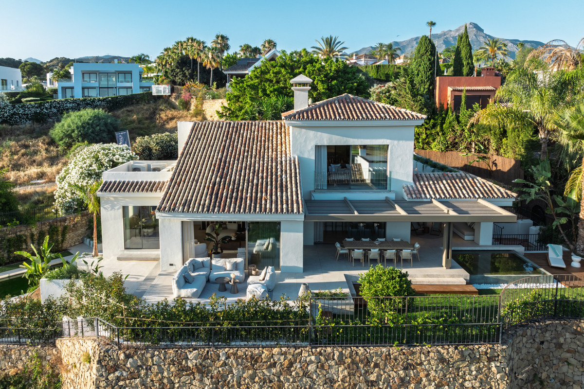 5 Bedroom Villa for Sale in Nueva Andalucía — 8
