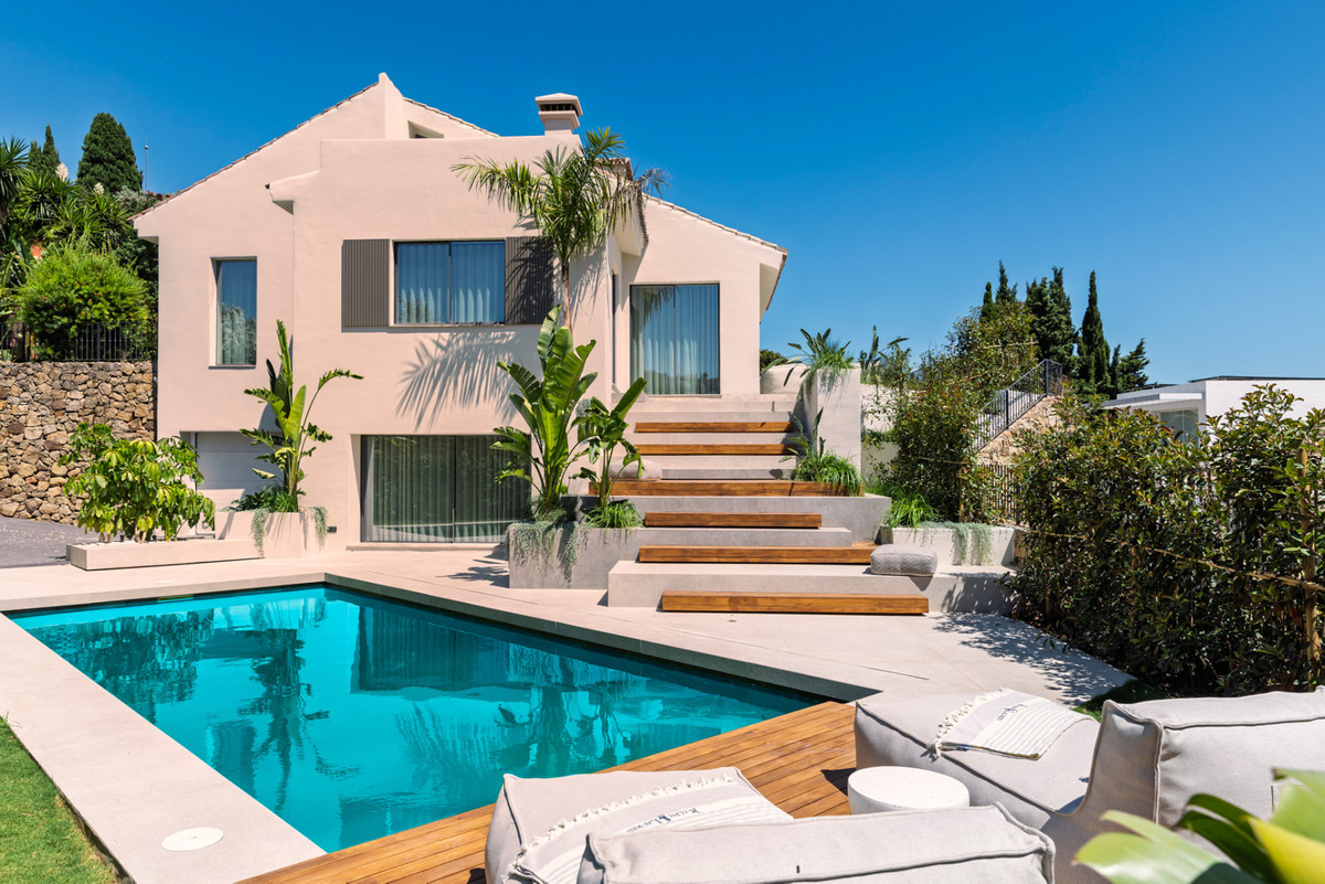5 Bedroom Villa for Sale in Nueva Andalucía — 9