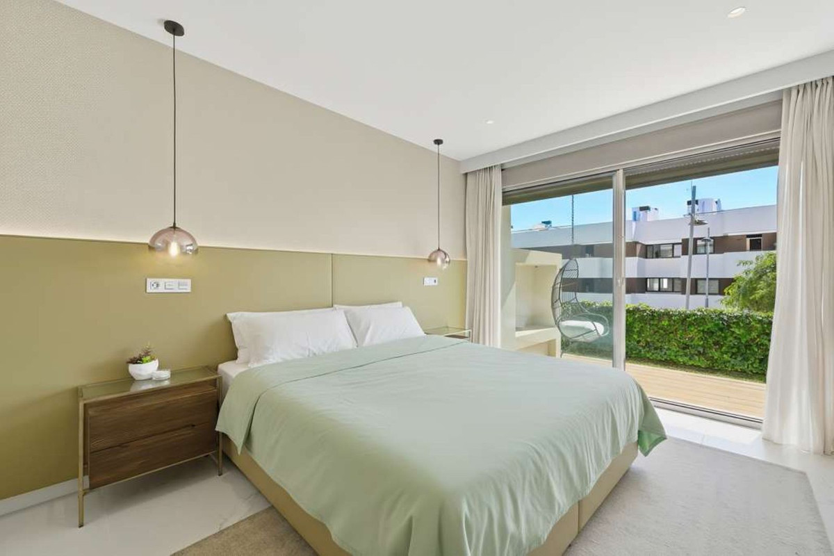 2 Bedroom Apartment for Sale in Estepona — 4