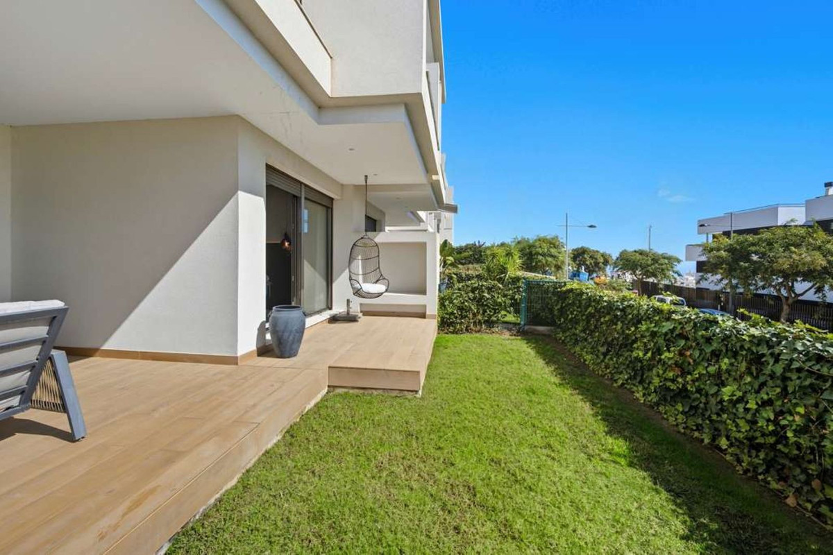 2 Bedroom Apartment for Sale in Estepona — 5